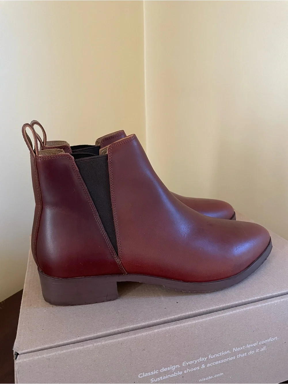 Nisolo Chelsea Ankle Boot in Burgundy